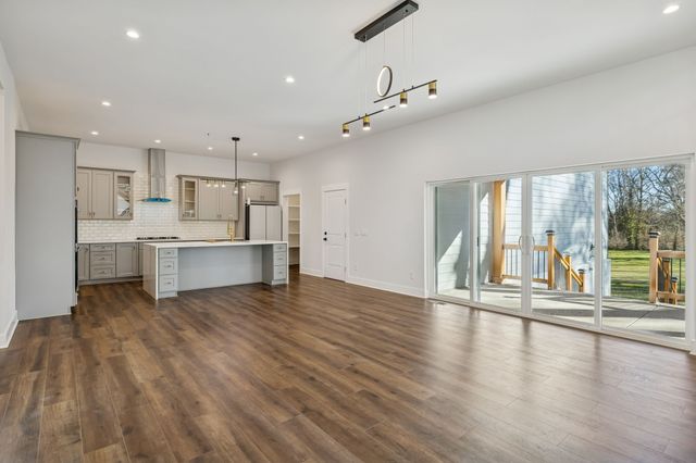 4112 Saunders Ave, Nashville, TN 37216