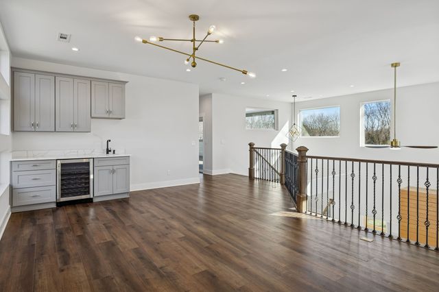 4112 Saunders Ave, Nashville, TN 37216