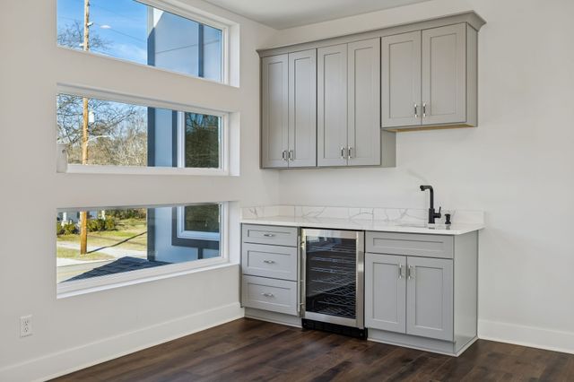 4112 Saunders Ave, Nashville, TN 37216