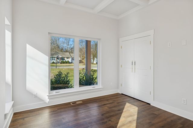 4112 Saunders Ave, Nashville, TN 37216