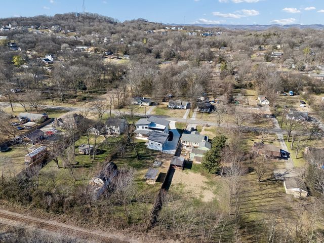 4112 Saunders Ave, Nashville, TN 37216