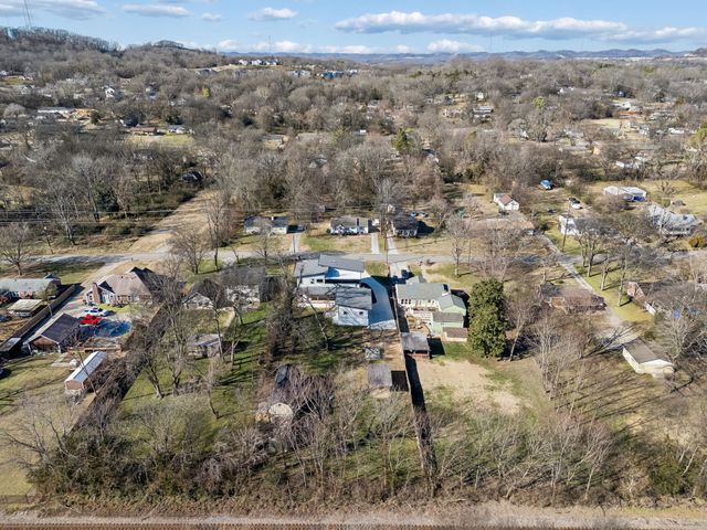 4112 Saunders Ave, Nashville, TN 37216