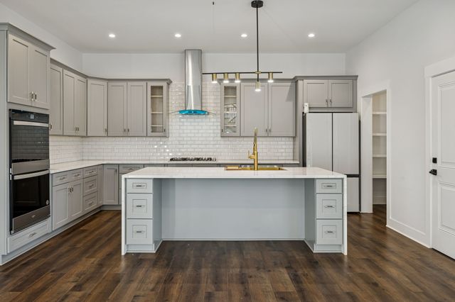 4112 Saunders Ave, Nashville, TN 37216