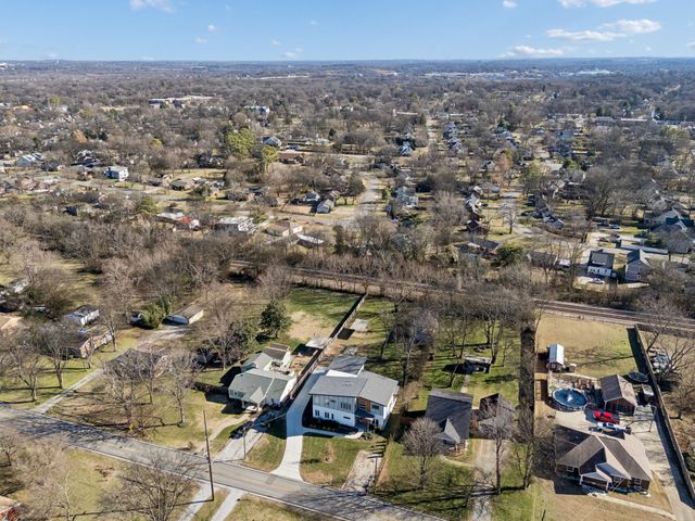 4112 Saunders Ave, Nashville, TN 37216