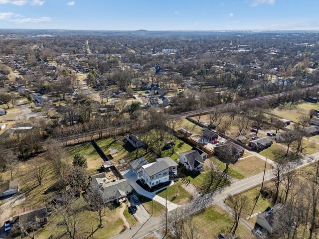 4112 Saunders Ave, Nashville, TN 37216