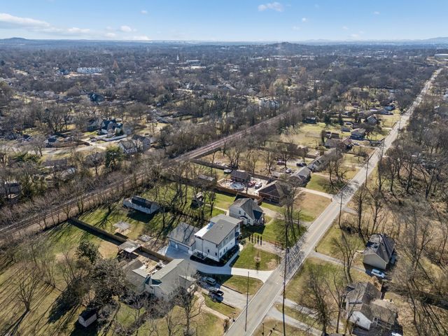 4112 Saunders Ave, Nashville, TN 37216