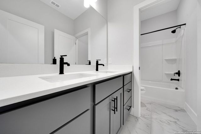 13709 Giovannis Garden, San Antonio, TX 78253