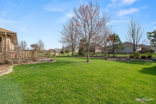22123 Pembrook Drive, Frankfort, IL 60423