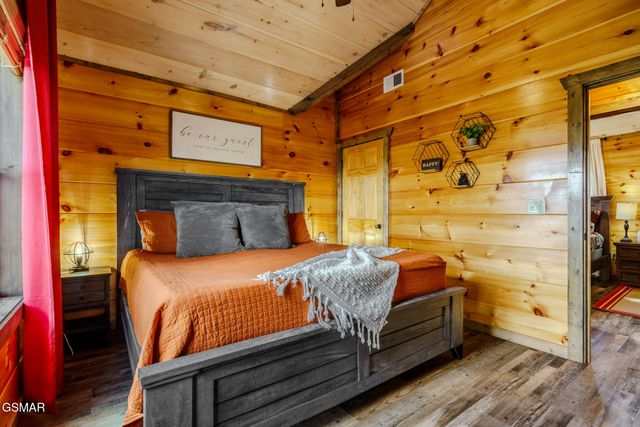 2053 Eagle Feather Drive, Sevierville, TN 37876