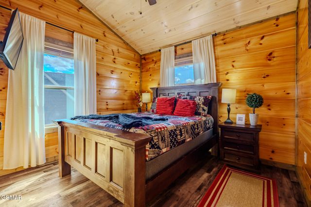 2053 Eagle Feather Drive, Sevierville, TN 37876