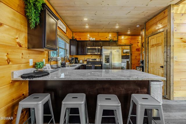 2053 Eagle Feather Drive, Sevierville, TN 37876