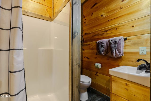 2053 Eagle Feather Drive, Sevierville, TN 37876