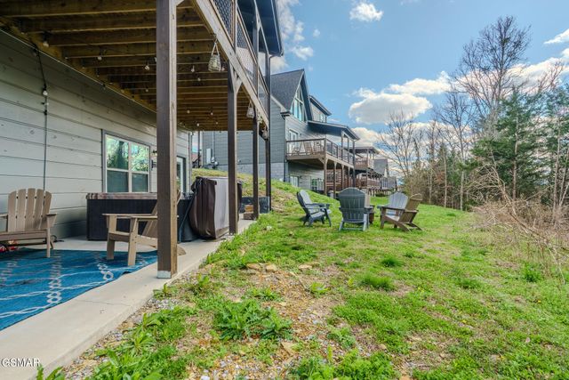 2053 Eagle Feather Drive, Sevierville, TN 37876