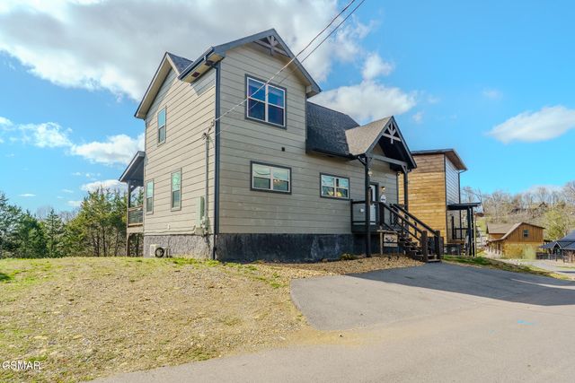 2053 Eagle Feather Drive, Sevierville, TN 37876