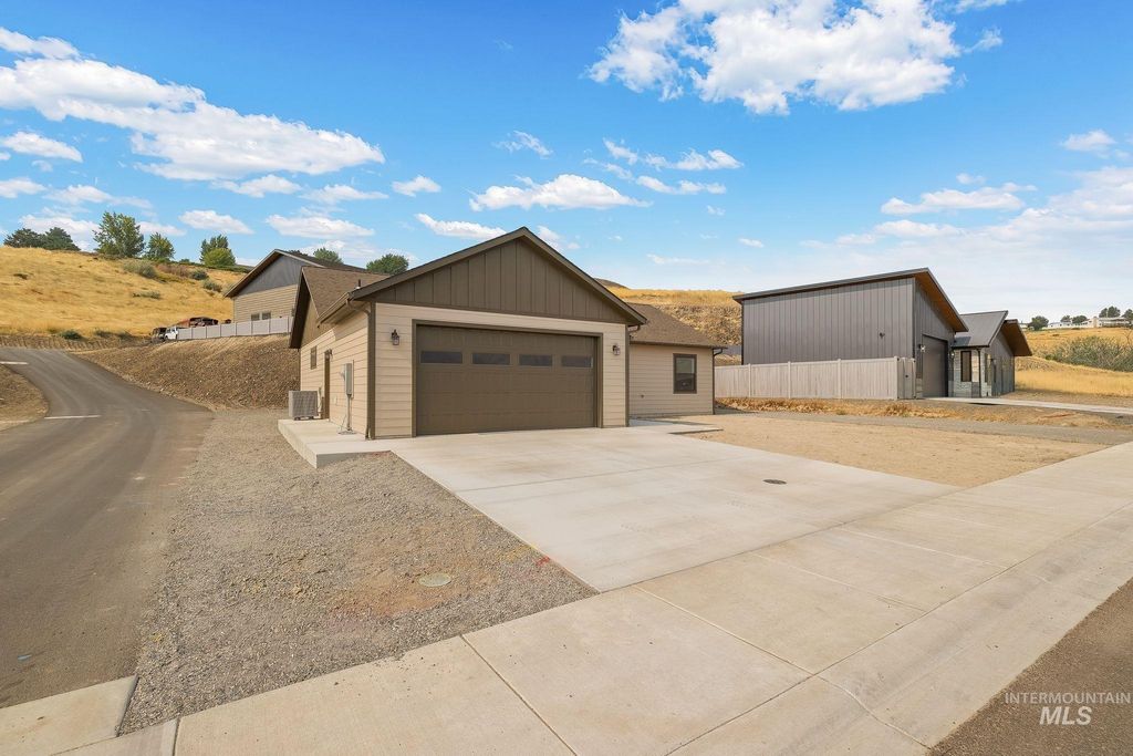1685 Bennett Hill Drive, Clarkston, WA 99403 photo 1