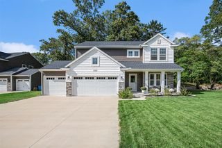 18706 Leonard Ct, New Buffalo, MI 49117