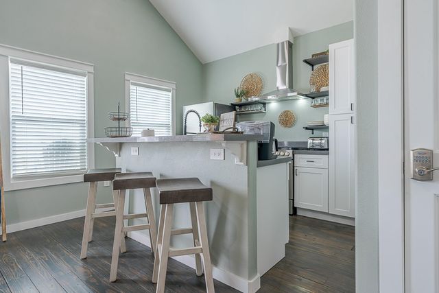 1057 Johnson Road, Gilchrist, TX 77617
