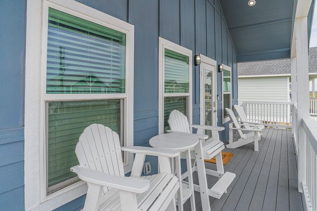 1057 Johnson Road, Gilchrist, TX 77617