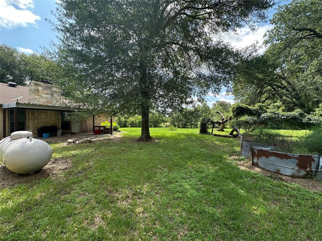 18493 Fm 1155 Rd E, Washington, TX 77880