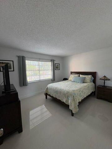 424 SE 10th Street 203, Dania Beach, FL 33004
