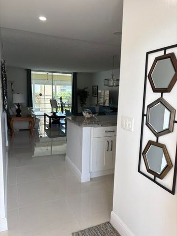 424 SE 10th Street 203, Dania Beach, FL 33004