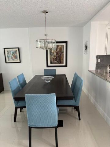 424 SE 10th Street 203, Dania Beach, FL 33004