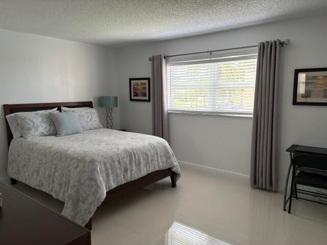 424 SE 10th Street 203, Dania Beach, FL 33004