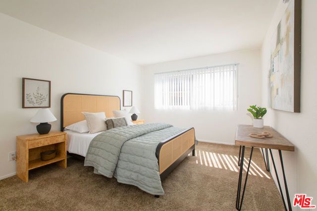 277 Pleasant Street 202, Pasadena, CA 91101