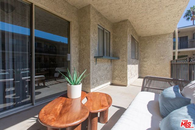 277 Pleasant Street 202, Pasadena, CA 91101