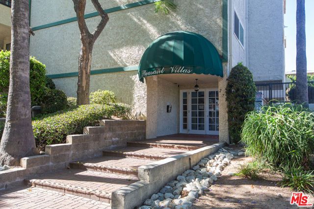 277 Pleasant Street 202, Pasadena, CA 91101