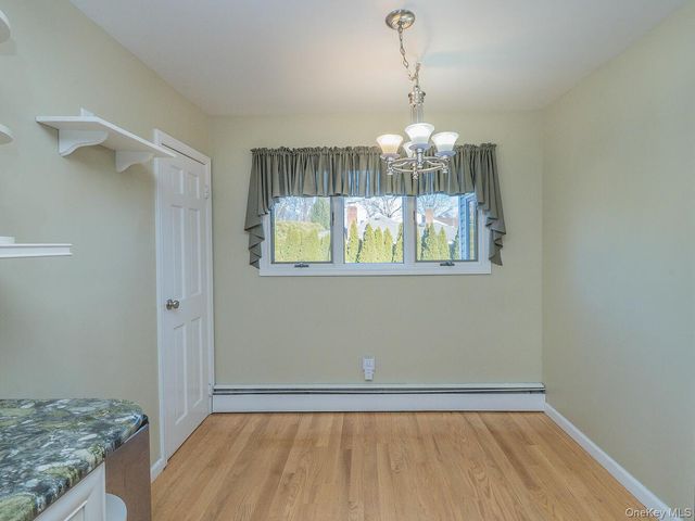 2 Terry Court, Glen Head, NY 11545