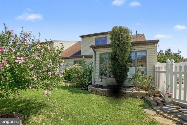 1122 ROOSEVELT CT, Hanover, PA 17331