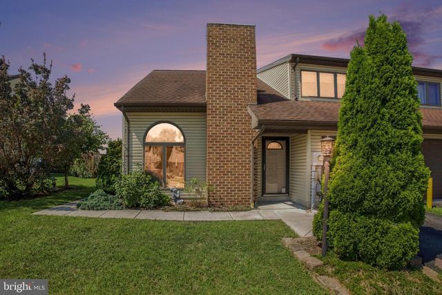 1122 ROOSEVELT CT, Hanover, PA 17331
