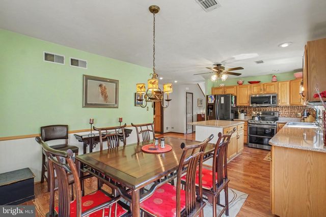 1122 ROOSEVELT CT, Hanover, PA 17331