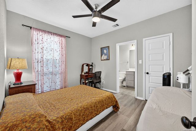 2126 EASTON DR, San Antonio, TX 78253