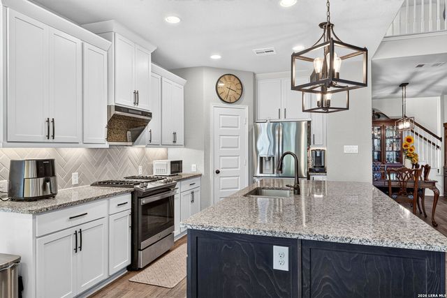2126 EASTON DR, San Antonio, TX 78253