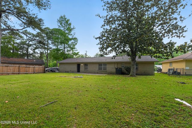 3009 Suncrest Drive, Jackson, MS 39212
