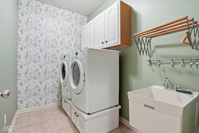 1002 Burgess Hill Pass, Westfield, IN 46074