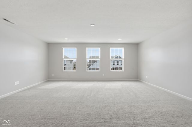 1002 Burgess Hill Pass, Westfield, IN 46074