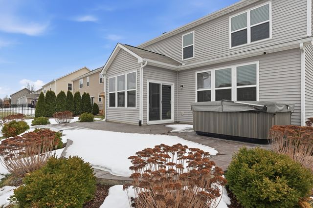 1002 Burgess Hill Pass, Westfield, IN 46074