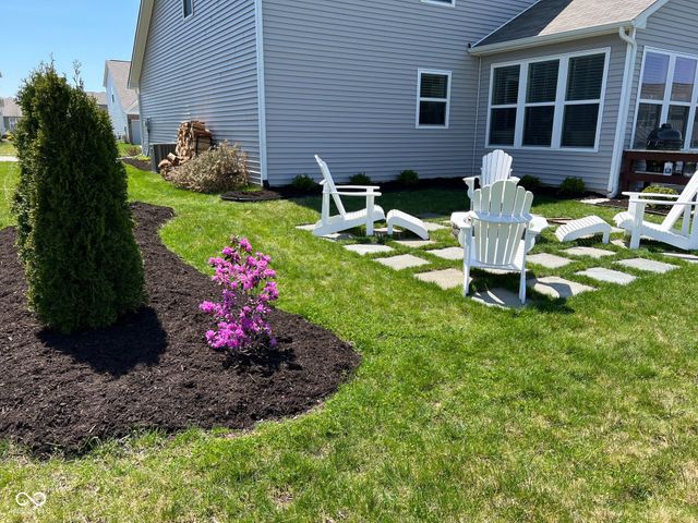 1002 Burgess Hill Pass, Westfield, IN 46074