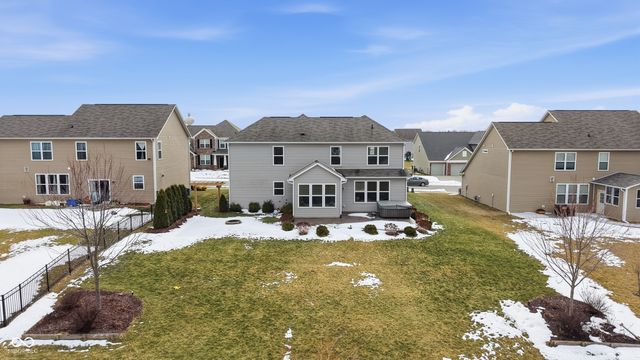 1002 Burgess Hill Pass, Westfield, IN 46074