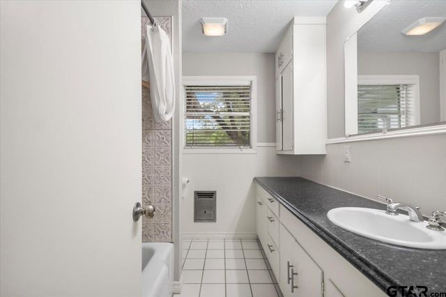 1000 Westwood Dr, Henderson, TX 75654