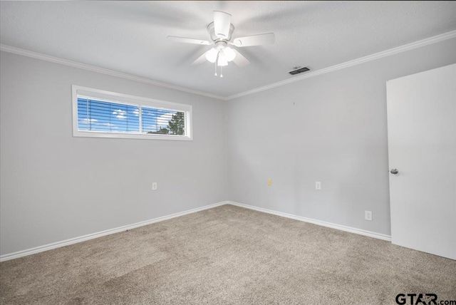 1000 Westwood Dr, Henderson, TX 75654