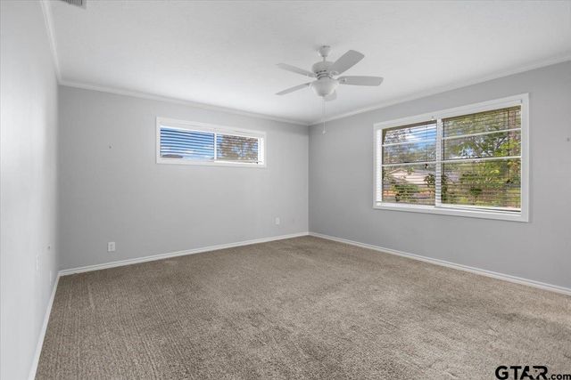 1000 Westwood Dr, Henderson, TX 75654