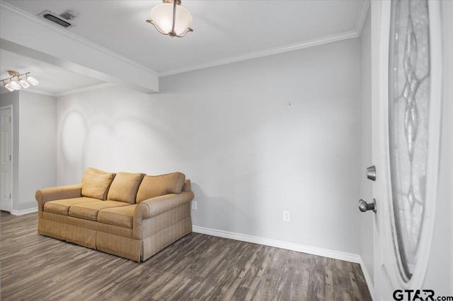 1000 Westwood Dr, Henderson, TX 75654