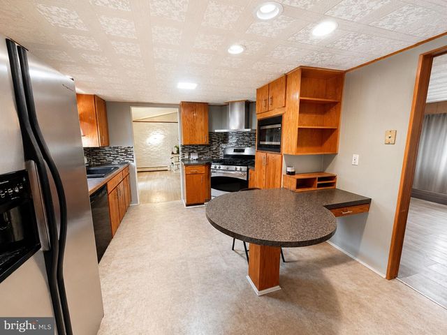 402 NOBLE ST, Lebanon, PA 17042