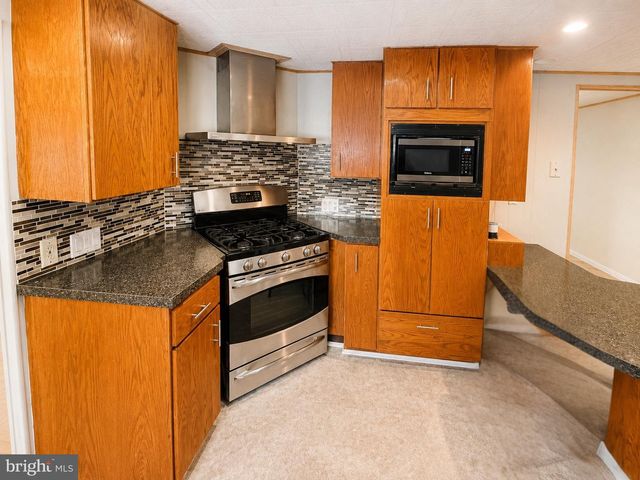 402 NOBLE ST, Lebanon, PA 17042