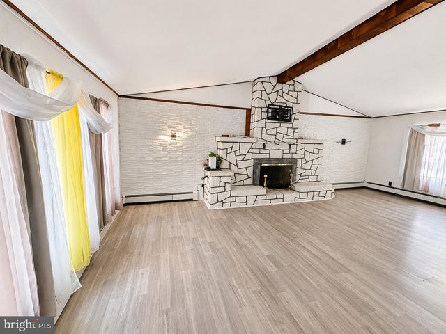 402 NOBLE ST, Lebanon, PA 17042