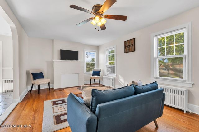 37 Highland Avenue, Leonardo, NJ 07737